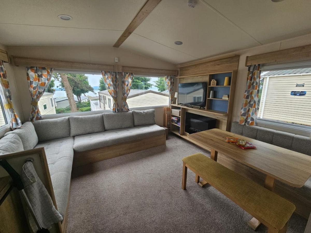 46 Pine Ridge Hotel Poole Eksteriør billede
